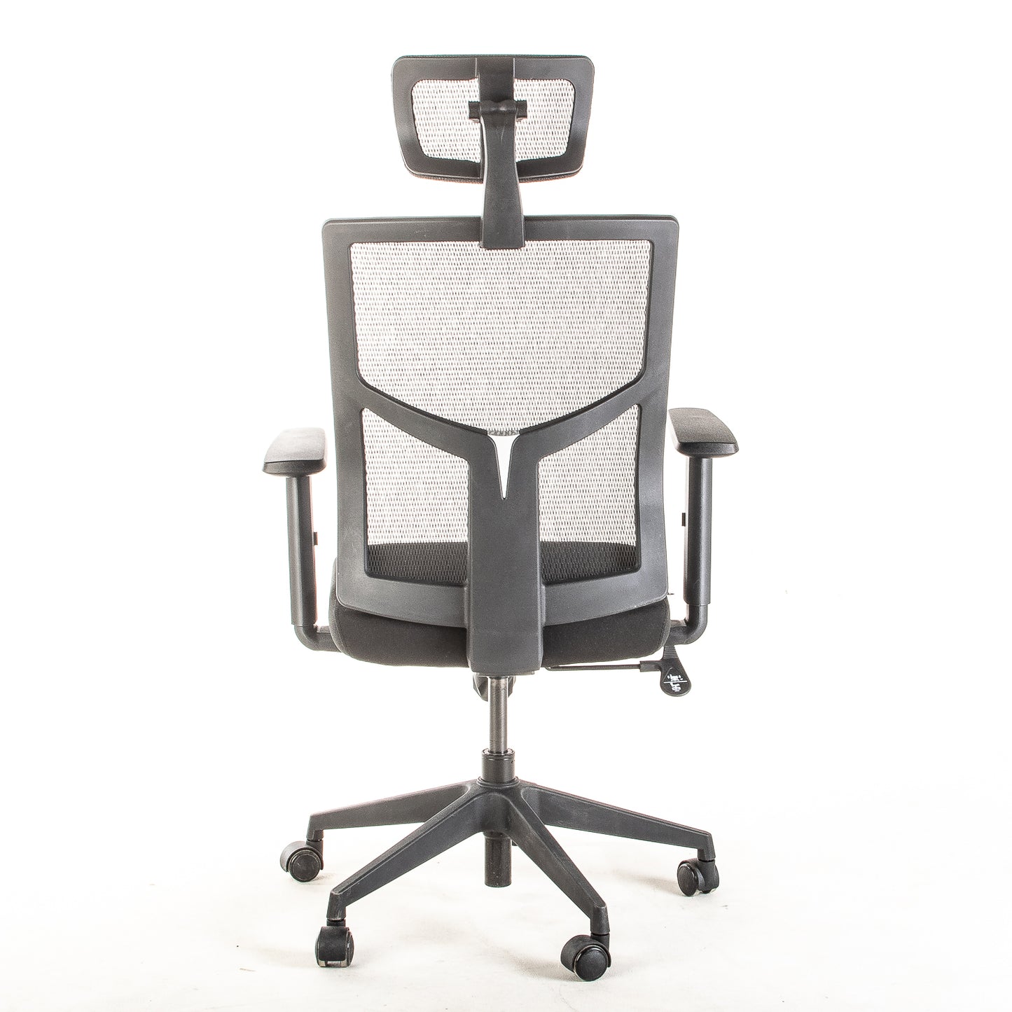 Silla operativa ergonómica reclinable con respaldo de malla BIT-2 con Cabecero vista trasera.