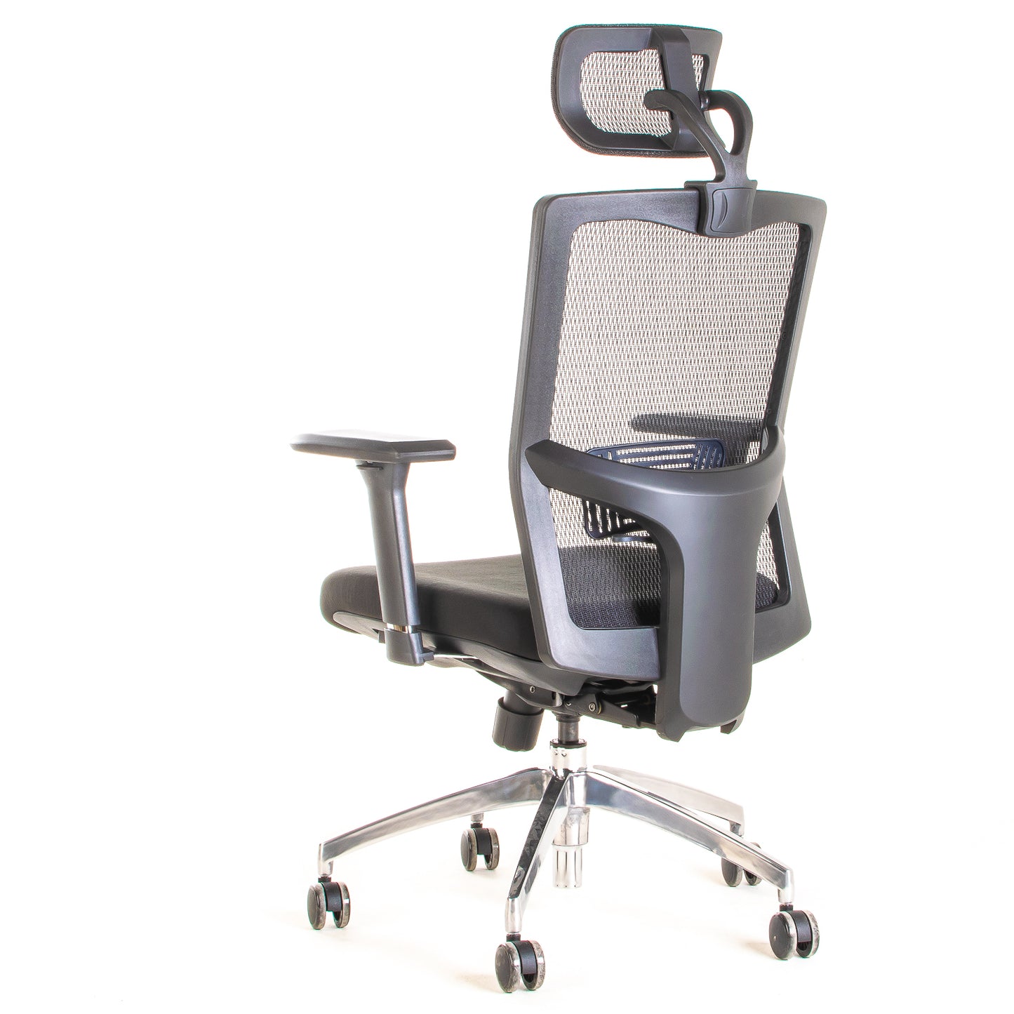Silla ejecutiva ergonómica sincrónica con respaldo de malla y apoyo lumbar Maska-1 con Cabecero vista escorso trasera