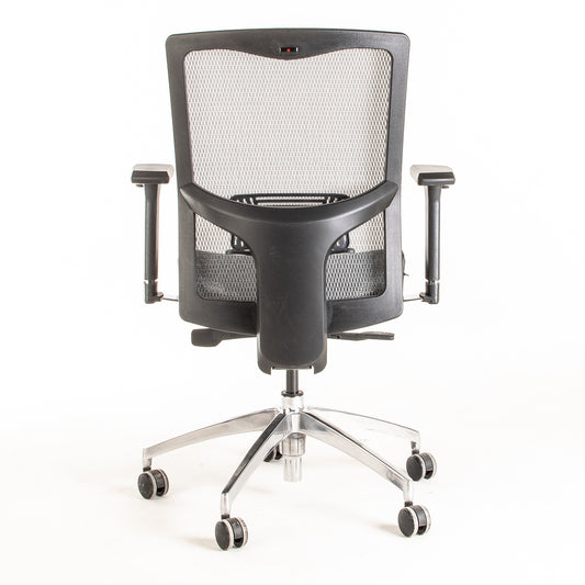 Silla ejecutiva ergonómica con respaldo de malla y apoyo lumbar Maska-X Sincrónica vista trasera