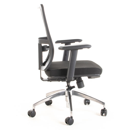 Silla ejecutiva ergonómica con respaldo de malla y apoyo lumbar STARK-1 Sincrónica vista lateral