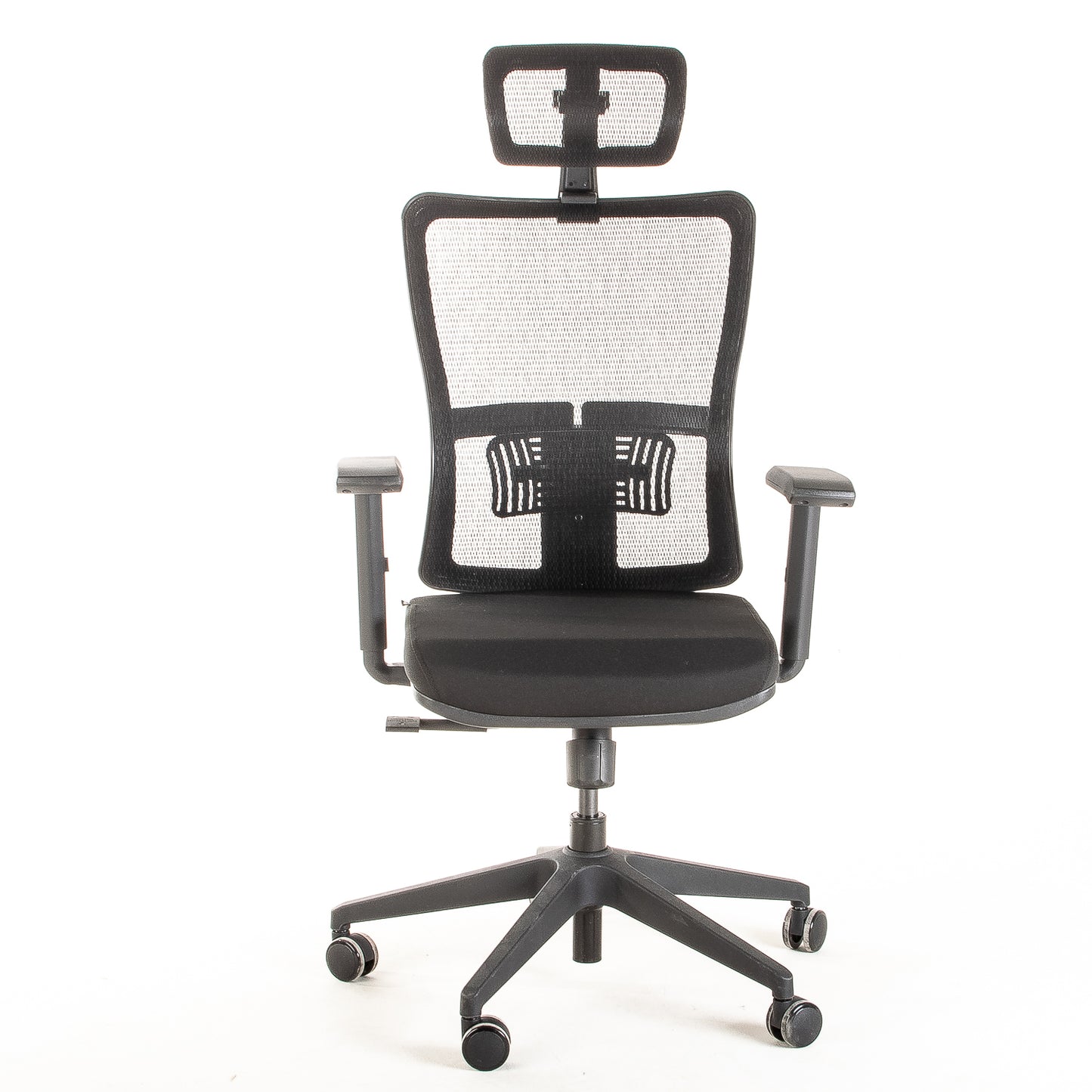 Silla ejecutiva ergonómica con respaldo de malla y apoyo lumbar STARK-2 Sincrónica con Cabecero vista frontal..