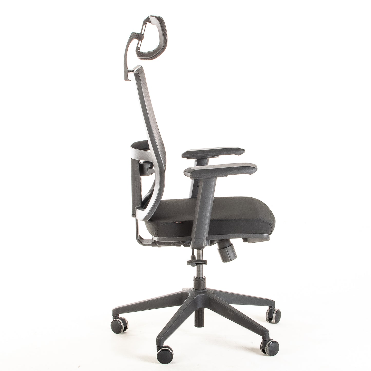 Silla ejecutiva ergonómica con respaldo de malla y apoyo lumbar STARK-2 Sincrónica con Cabecero vista lateral.