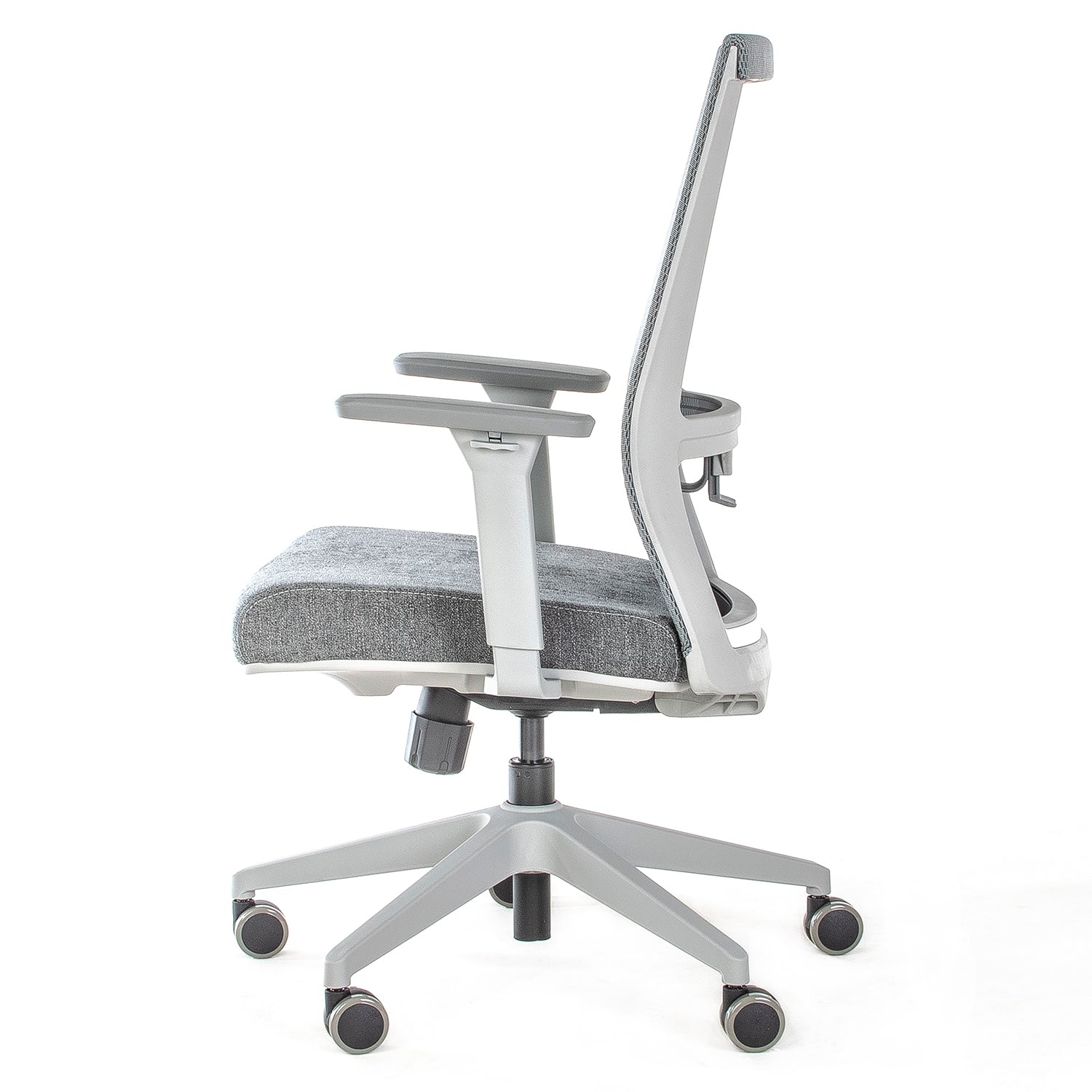 Silla ergonómica de escritorio sincrónica gris modelo DUNA de Mikra –